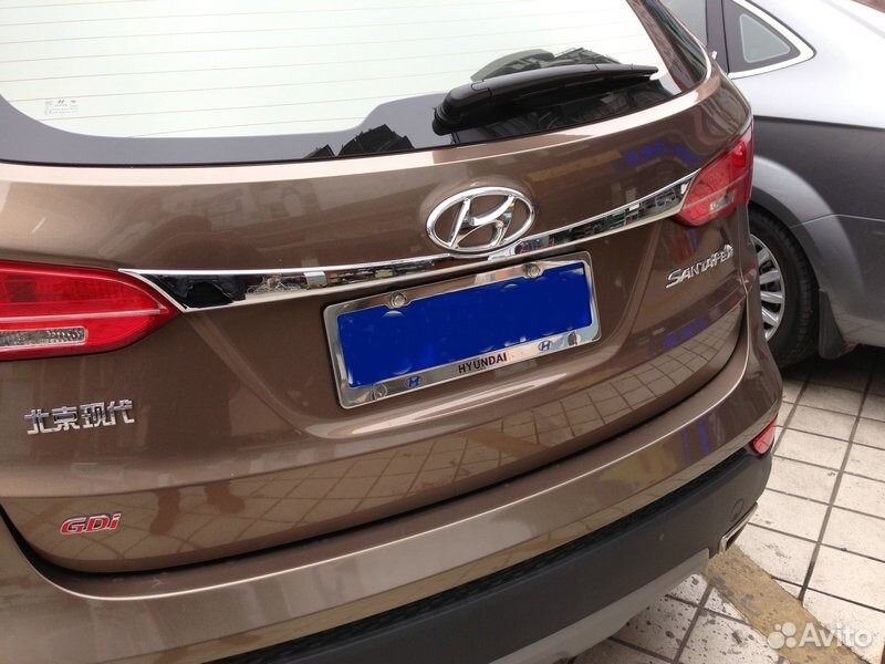 Молдинг на багажник (верхний) Hyundai Santa Fe