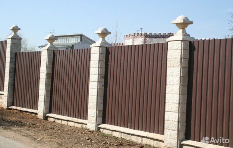 Кованый забор. Забор из профильной трубы. Длинный забор. Забор какое число. 34шт.