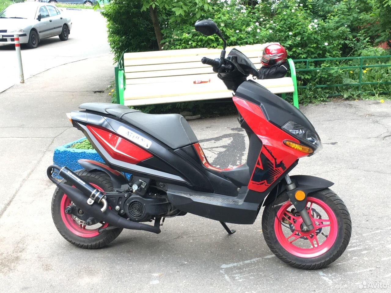 Stels arrow benelli 50. Стелс арроу бенелли 100. Benelli arrow 100. Скутер stels arrow benelli 50 кубов. Stels arrow benelli.