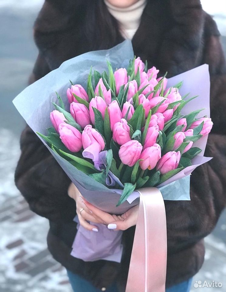 31 розовый тюльпан с доставкой за час + 2 подарка купить на Зозу.ру - фотография № 1