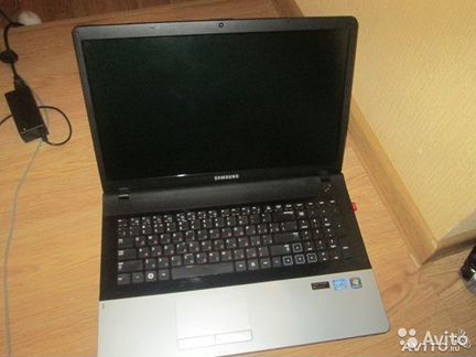 Ноутбук SAMSUNG NP30E7A-S04RU (HD+) /Silver