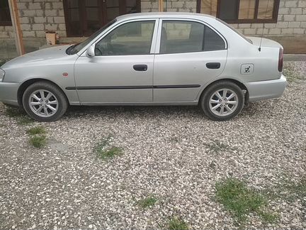 Hyundai Accent 1.6 МТ, 2007, седан, битый