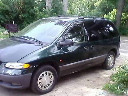 Chrysler Voyager 2.5 МТ, 1996, минивэн