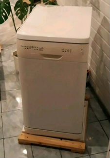 Посудомоечная машина Ariston LL40EU