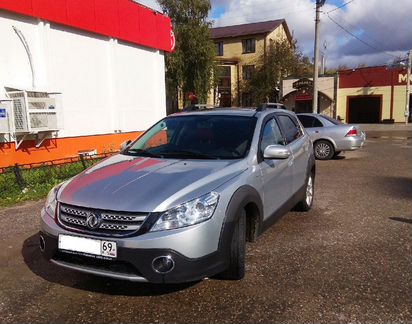 Dongfeng H30 Cross 1.6 AT, 2015, хетчбэк