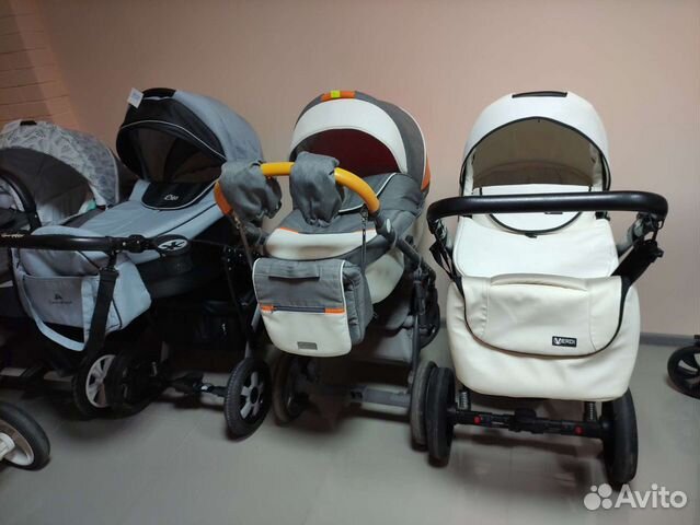 Коляска из экокожи