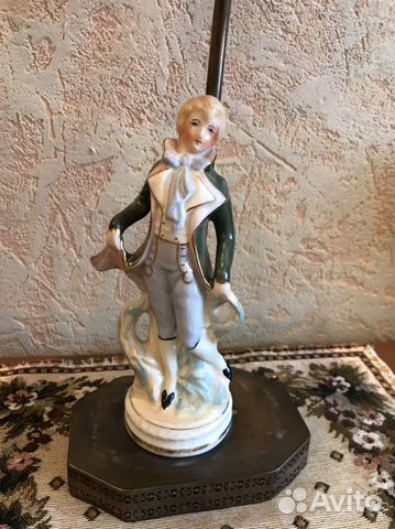 Антикварная настольная лампа США Leviton