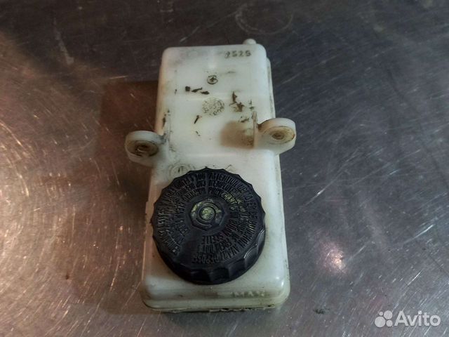 Бачок тормозной жидкости Peugeot 307