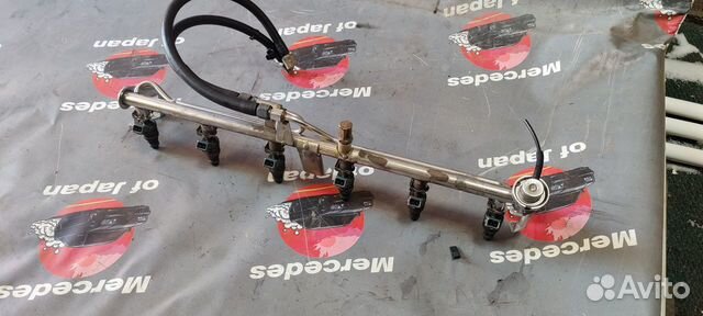 Топливная рампа с форсунками m104 Mercedes Benz w1