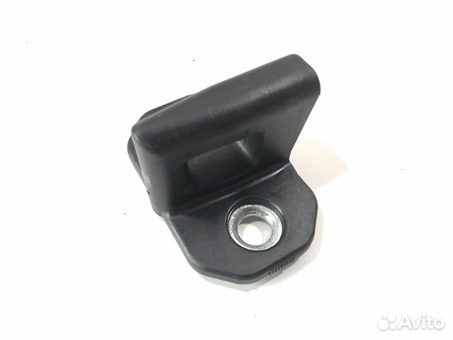 Скоба замка двери Mercedes C W203