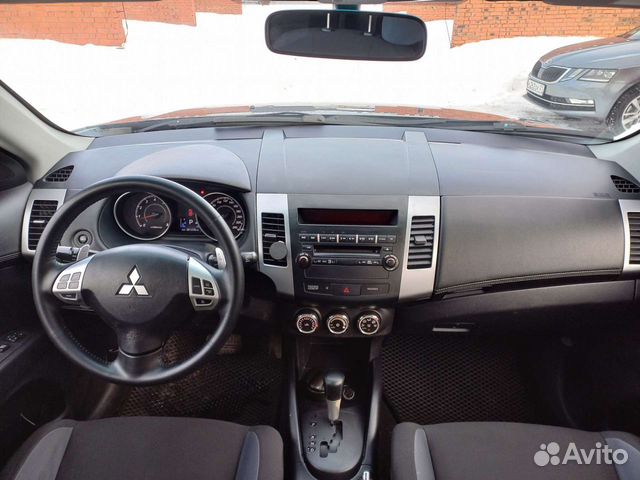 Mitsubishi Outlander 2.0 CVT, 2010, 200 000 км