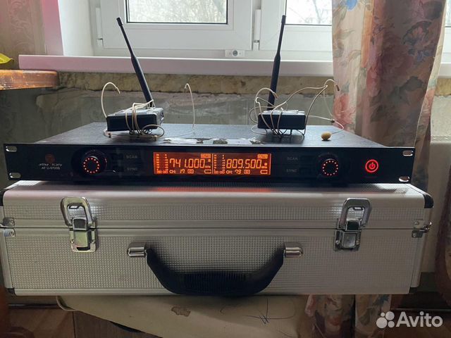 Микрофоны радиосистема Arthur Forty петличные