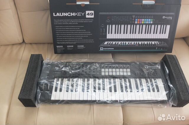 Novation Launchkey 49 midi-клавиатура
