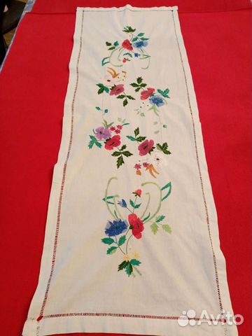 Салфетка, накомодник с винтажной вышивкой
