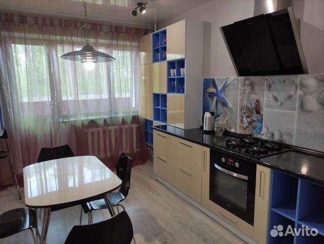 

1-к. квартира, 61 м², 1/10 эт.