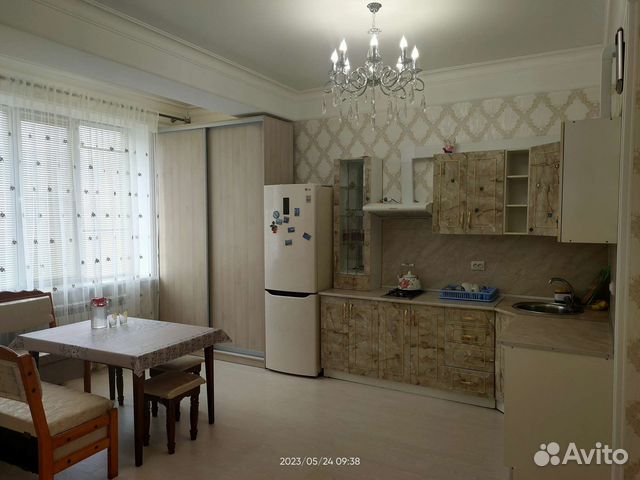

3-к. квартира, 82 м², 4/10 эт.