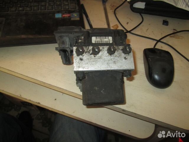Nissan Almera N16 Блок (насос) ABS 47660 5M306