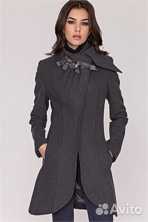 Стильное женское полупальто