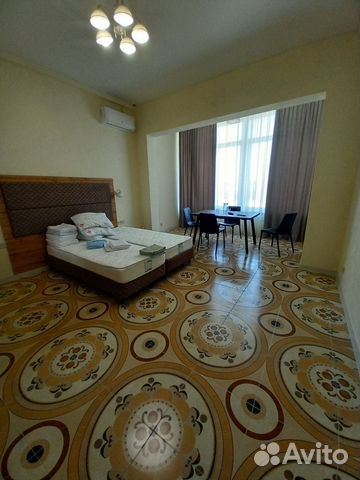 

1-к. квартира, 50 м², 1/4 эт.