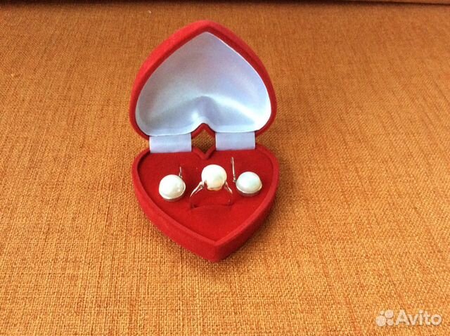 Набор женский из серебра и жемчуга Набор женский из серебра и жемчуга