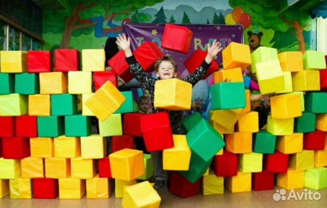 Поролоновое шоу. Разноцветные кубики и реквизит Поролоновое шоу. Разноцветные кубики и реквизит