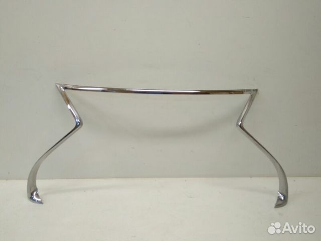 Молдинг решетки радиатора передний Lexus Ls 5