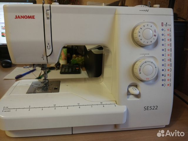 Продам швейную машину Janome SE522