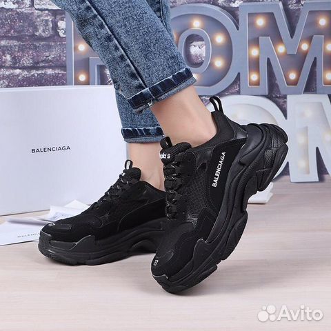 Кроссовки Balenciaga Triple S Кроссовки Balenciaga Triple S