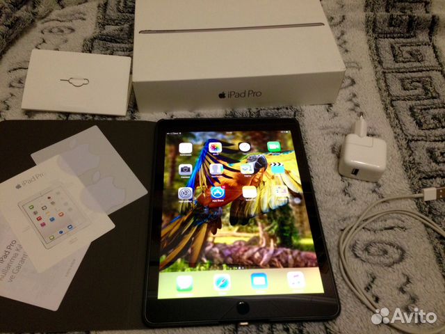 iPad Pro 9.7 Wi-Fi + Cellular 32GB Space Gray