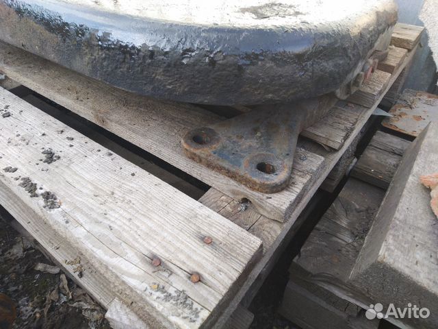Седло сцепное устройство на тягач Седло сцепное устройство на тягач