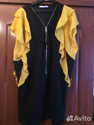 Платье черное с желтыми вставками Платье черное с желтыми вставками