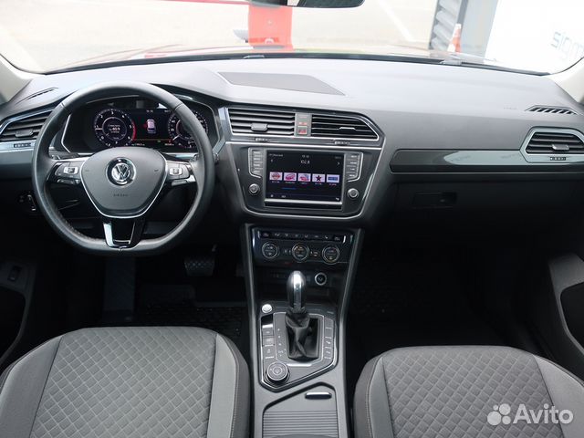 Volkswagen Tiguan 2.0 AMT, 2017, 28 327 км