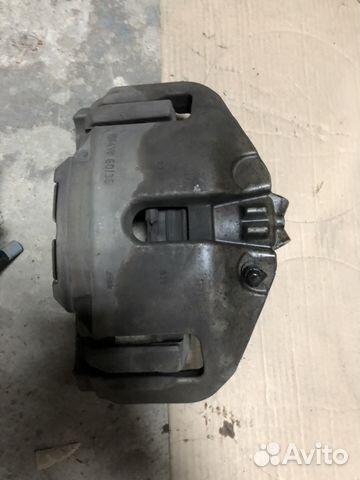 Тормозной суппорт BMW 7 F01 n63b44a Тормозной суппорт BMW 7 F01 n63b44a