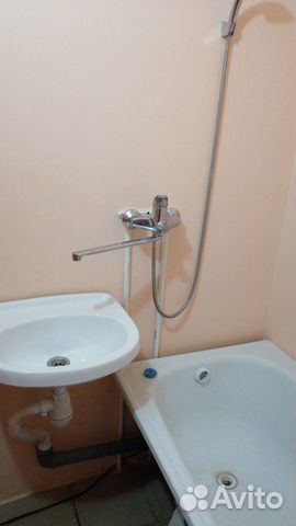 2-к квартира, 48 м², 1/3 эт.