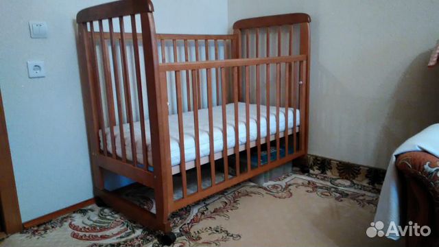 Кроватка + Матрас + 2 наматрасника + подушка Кроватка + Матрас + 2 наматрасника + подушка