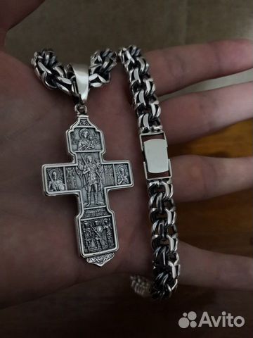 Серебряная цепь и крест Серебряная цепь и крест