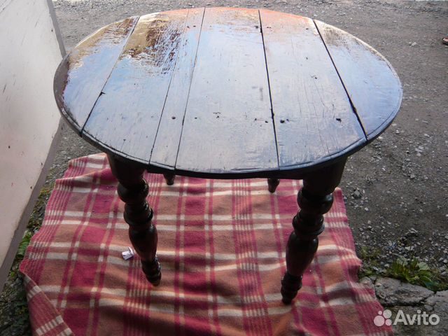 Продам старинный круглый стол Продам старинный круглый стол