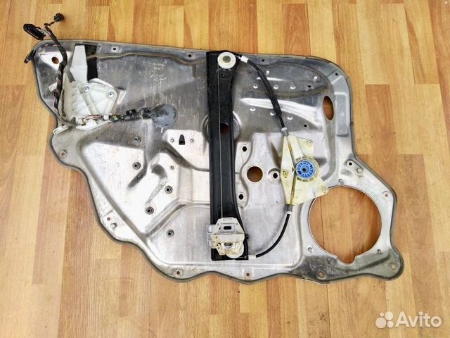 Стеклоподъемник задний правый Mercedes W221 Стеклоподъемник задний правый Mercedes W221