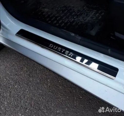 Накладки на пороги Renault Duster Накладки на пороги Renault Duster