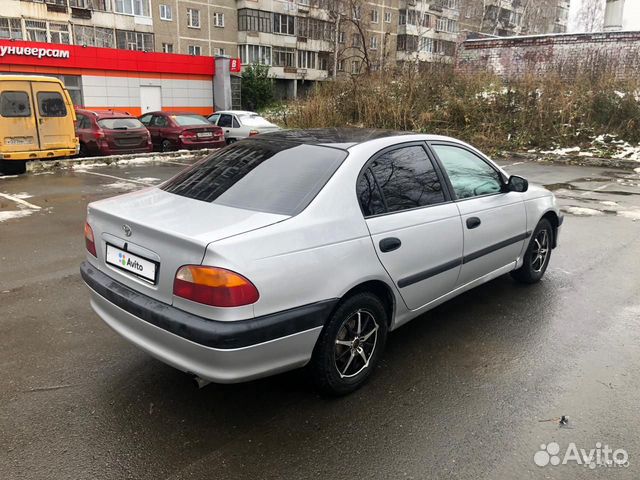 Toyota Avensis 1.6 МТ, 1998, 174 000 км