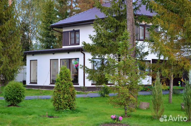 Коттедж 200 м² на участке 30 сот. Коттедж 200 м² на участке 30 сот.