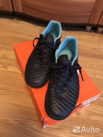 Футзалки Nike