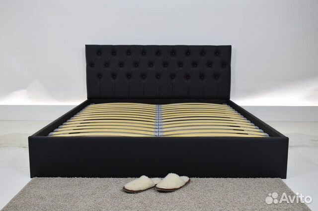 Кровать с подъемным механизмом