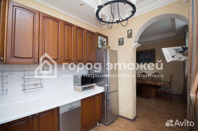 5-к квартира, 100 м², 4/4 эт.