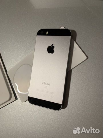 Телефон iPhone se 32gb Телефон iPhone se 32gb