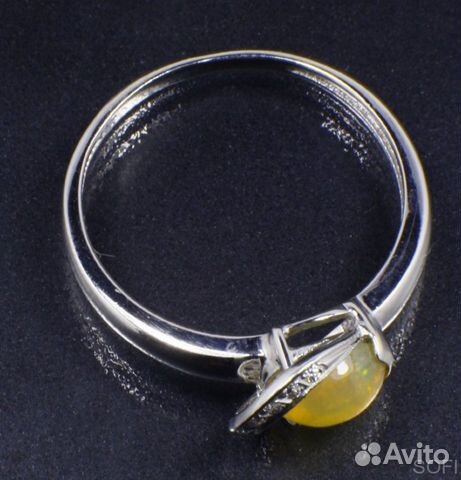 Серебряное кольцо с опалом и фианитом натуральным