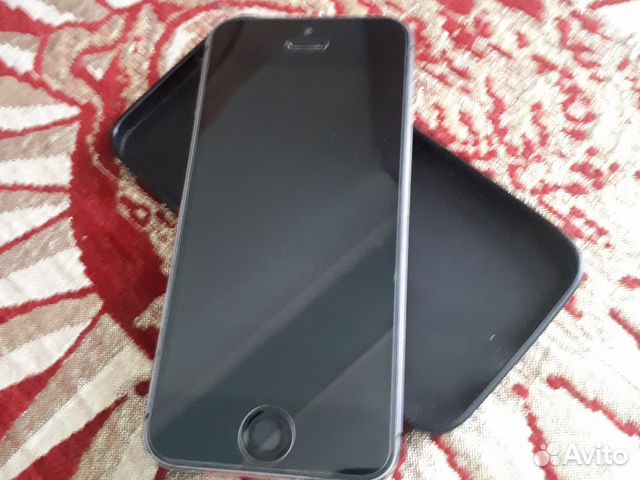 Телефон iPhone 5s Телефон iPhone 5s