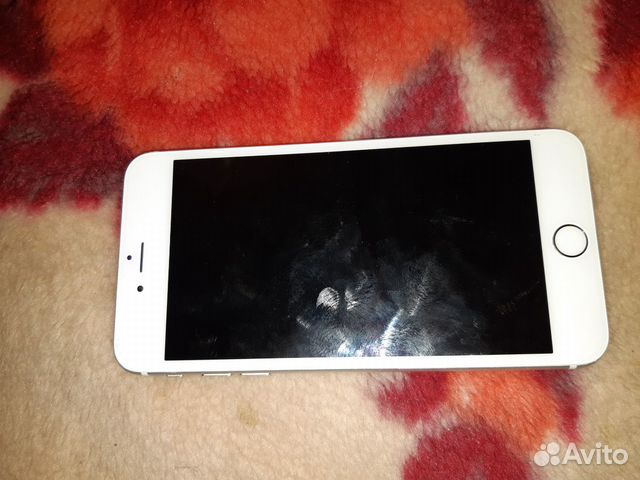 Телефон iPhone