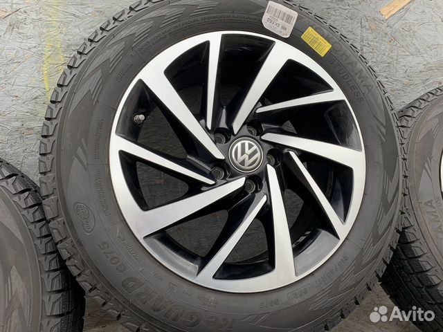 Оригинальные колеса на Volkswagen Tiguan R17 Оригинальные колеса на Volkswagen Tiguan R17