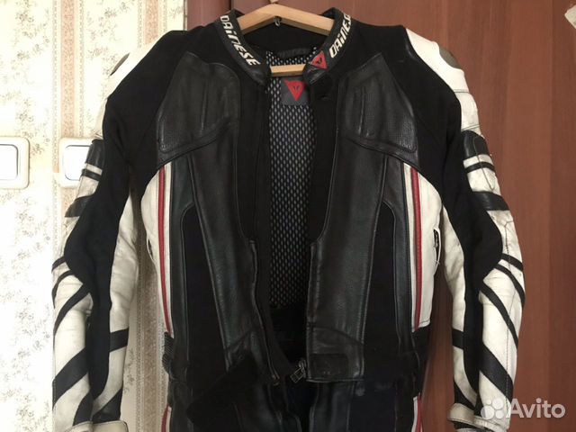 Раздельный мотокомбинезон Dainese 48 размер Раздельный мотокомбинезон Dainese 48 размер